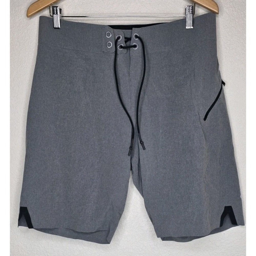 New Lululemon Current State Gray Boardshort Swim Trunks Men 34 Beach Pool Summer
